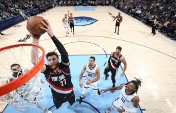 连克强敌豪取4连胜 开拓者转变风格重建接近完成