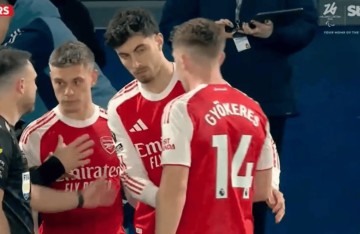 哲凯赖什本场0射门0过人，8次对抗全负，13次丢失球权